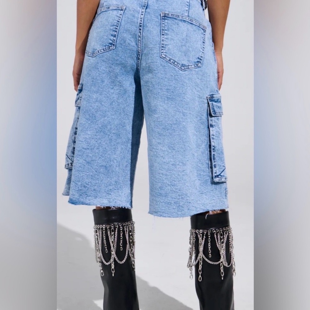 AKIRA Light Blue Denim Cargo Bermuda Jorts - Picture 5 of 6